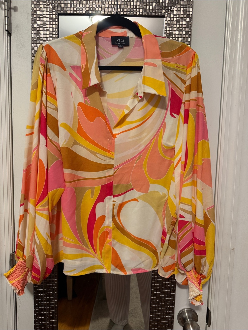 VICI Pink Yellow Orange Cream Swirl Button-Front Blouse